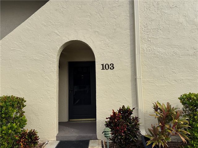 835 18th Street 103, Vero Beach, FL 32960