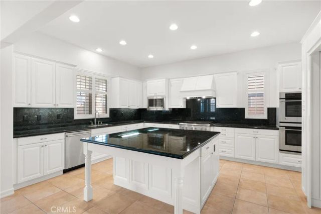 22383 Quiet Bay, Corona, CA 92883