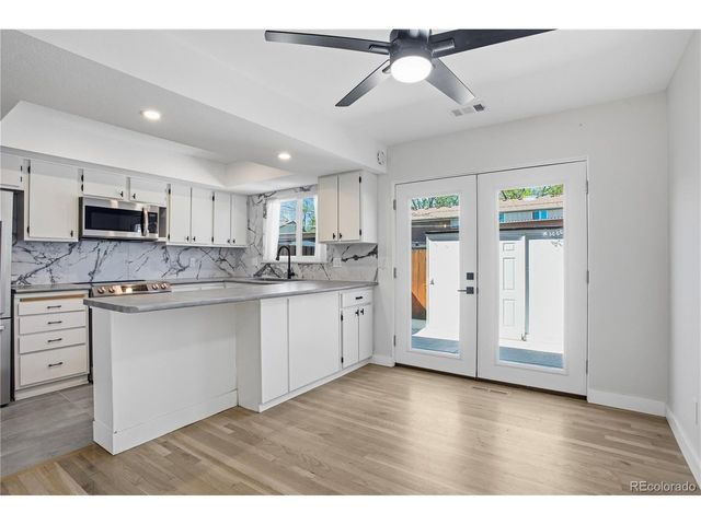 610 S Xenon Ct, Lakewood, CO 80228