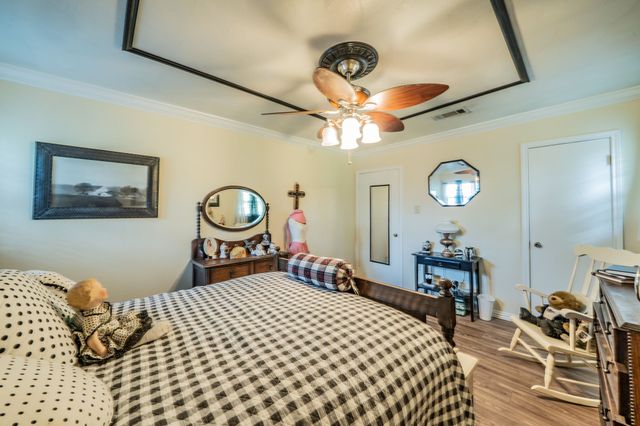 5016 Wyoming Trail, North Richland Hills, TX 76180