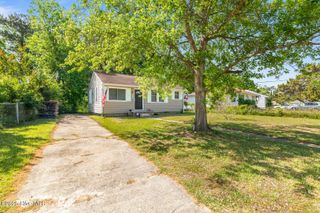 426 New River Drive, Jacksonville, NC 28540