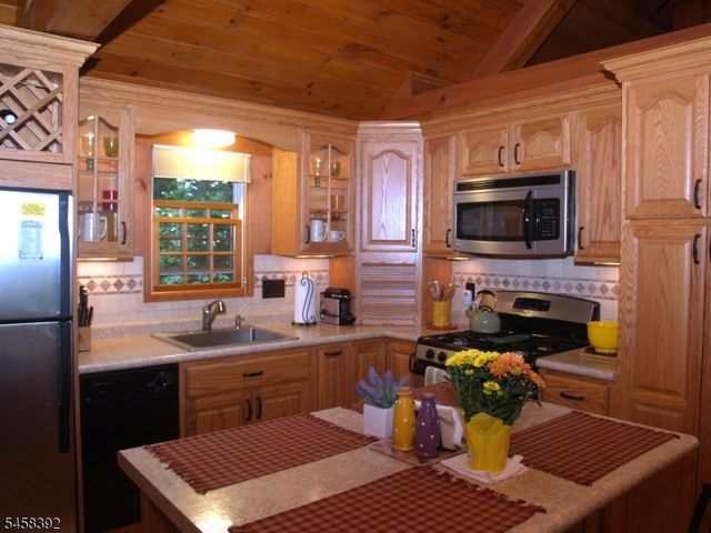 5 Anawa Rd, Vernon Twp., NJ 07422