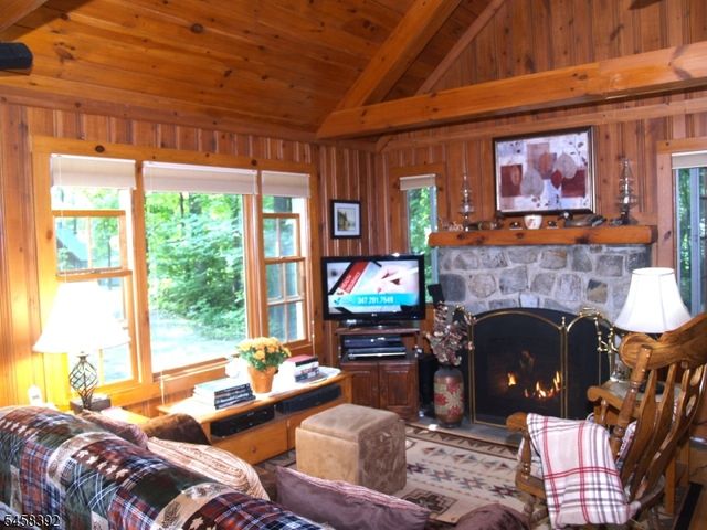 5 Anawa Rd, Vernon Twp., NJ 07422