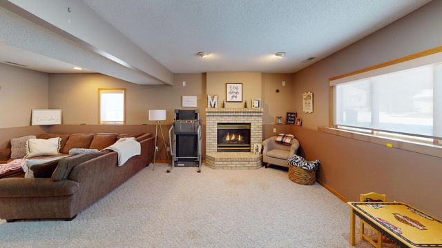 1302 36th Street SW, Rochester, MN 55902