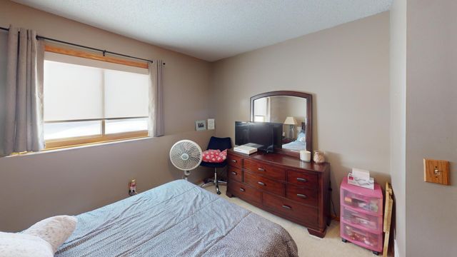 1302 36th Street SW, Rochester, MN 55902