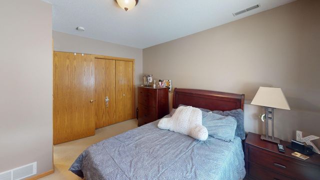 1302 36th Street SW, Rochester, MN 55902