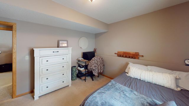 1302 36th Street SW, Rochester, MN 55902