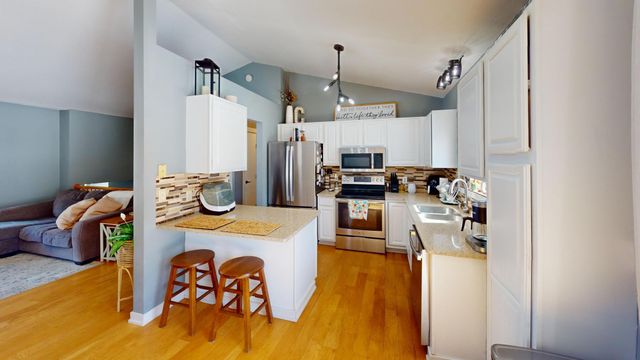 1302 36th Street SW, Rochester, MN 55902