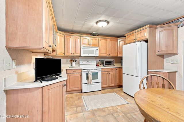 303 Florence Road, Middletown, NJ 07748