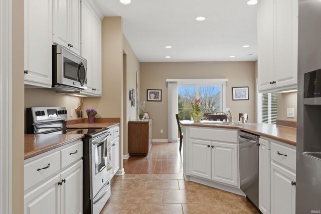 7903 Sky Breeze Court, Fort Wayne, IN 46804