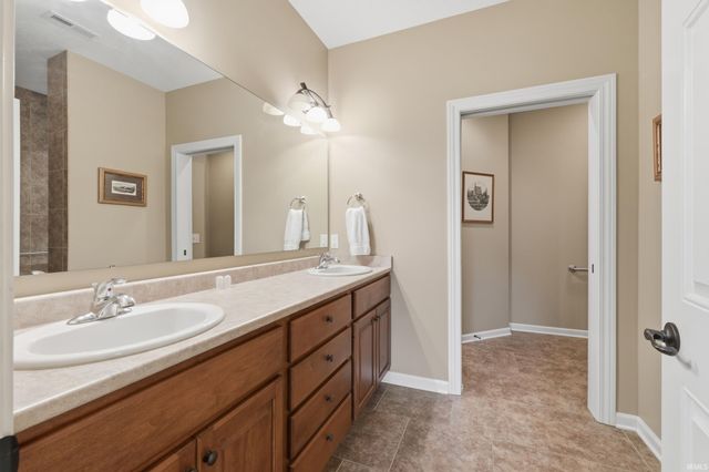 7903 Sky Breeze Court, Fort Wayne, IN 46804