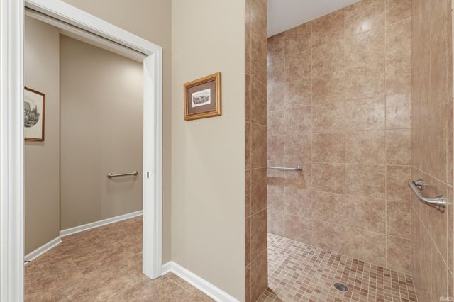 7903 Sky Breeze Court, Fort Wayne, IN 46804