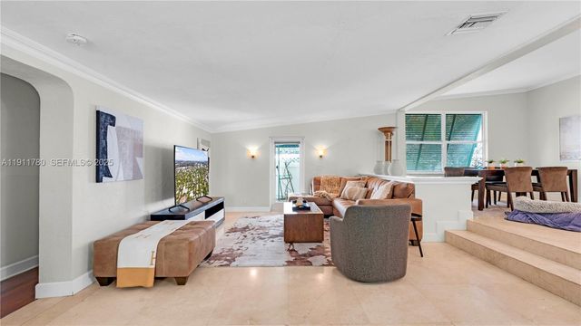 623 NE 17th Way, Fort Lauderdale, FL 33304