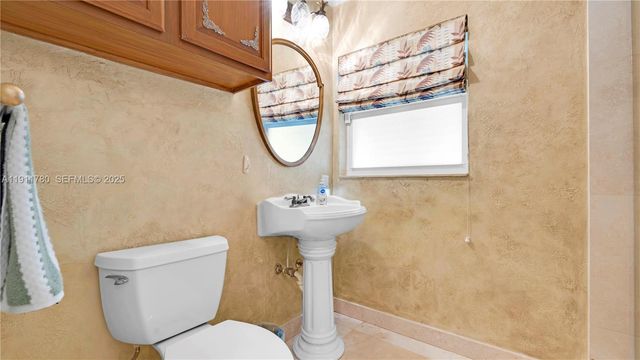 623 NE 17th Way, Fort Lauderdale, FL 33304