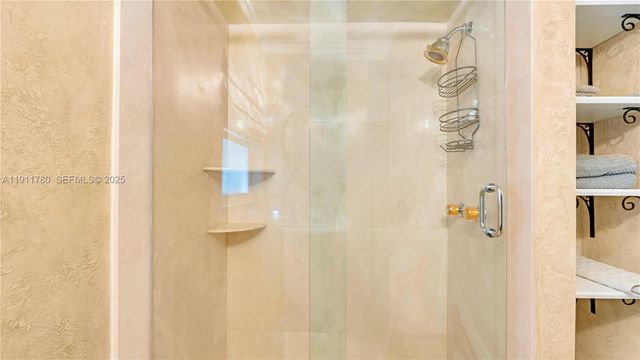 623 NE 17th Way, Fort Lauderdale, FL 33304