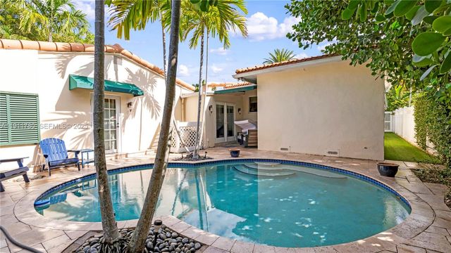 623 NE 17th Way, Fort Lauderdale, FL 33304