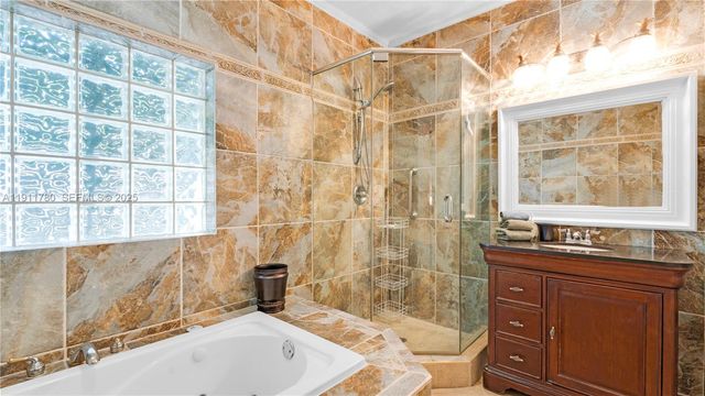 623 NE 17th Way, Fort Lauderdale, FL 33304