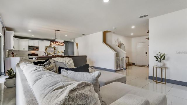 623 CITRUS ISLE BOULEVARD, Davenport, FL 33837