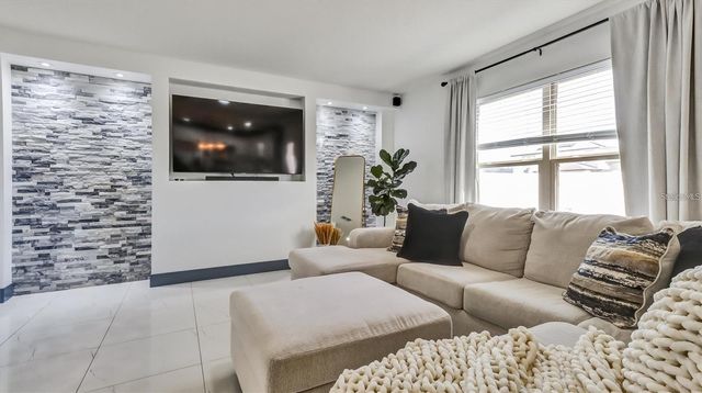 623 CITRUS ISLE BOULEVARD, Davenport, FL 33837