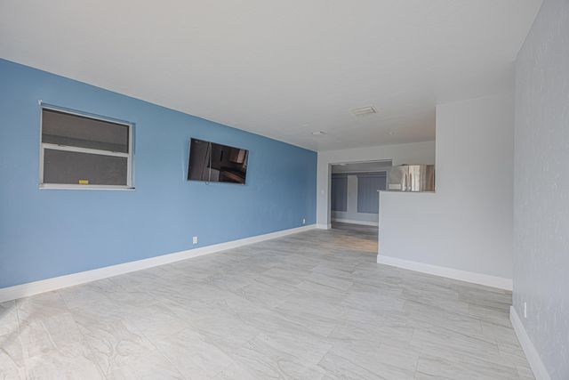 2007 Kenwood Road, West Palm Beach, FL 33409