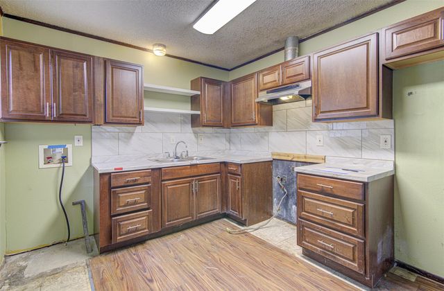 6006 Palm CIR, Austin, TX 78741