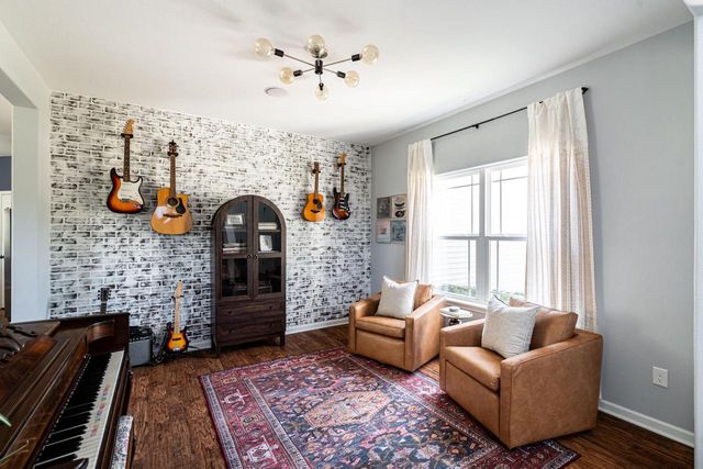 W229N4340 Baker COURT, Pewaukee, WI 53072