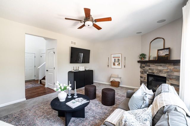 W229N4340 Baker COURT, Pewaukee, WI 53072