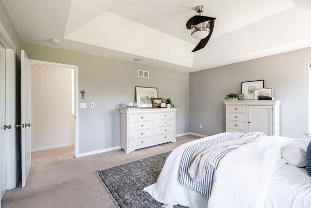 W229N4340 Baker COURT, Pewaukee, WI 53072