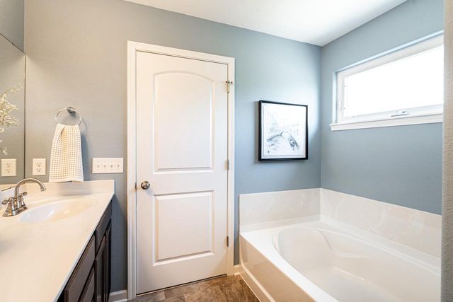 W229N4340 Baker COURT, Pewaukee, WI 53072