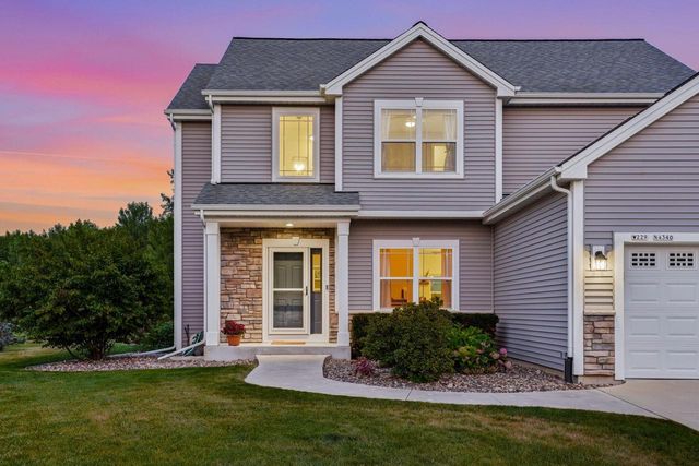 W229N4340 Baker COURT, Pewaukee, WI 53072