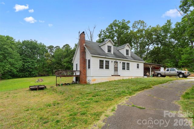 2465 E NC Highway 150 Highway E, Lincolnton, NC 28092