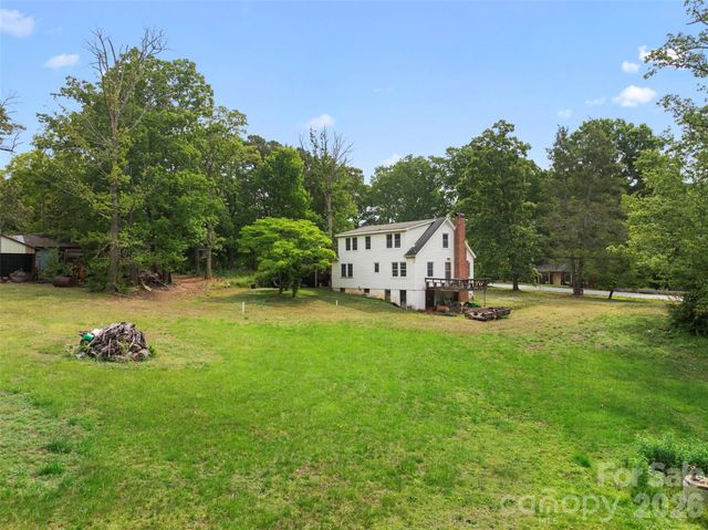 2465 E NC Highway 150 Highway E, Lincolnton, NC 28092