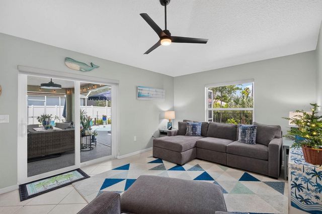 98 WESTGRILL DRIVE, Palm Coast, FL 32164