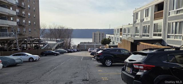 397 N Broadway 1M, Yonkers, NY 10701