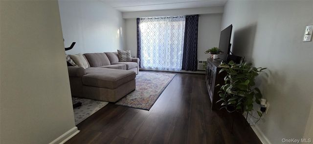 397 N Broadway 1M, Yonkers, NY 10701