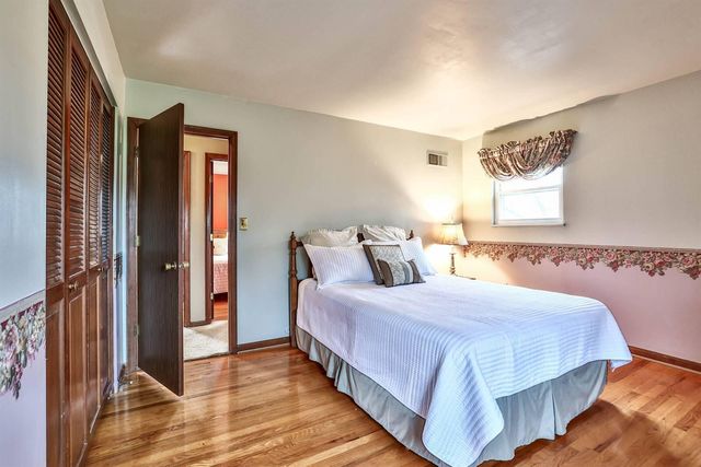 402 Coachlight Drive, Edgewood, KY 41017