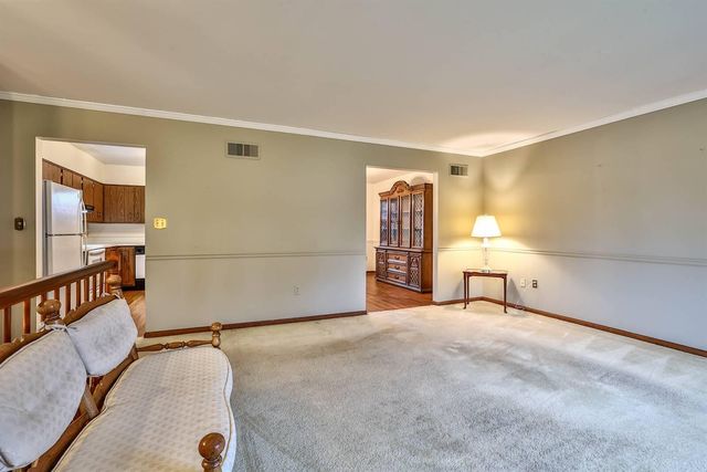 402 Coachlight Drive, Edgewood, KY 41017