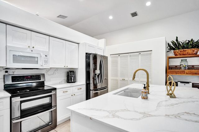 6214 Sand Hills Circle, Lake Worth, FL 33463