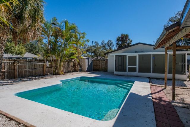 301 43RD AVENUE N, St Petersburg, FL 33703