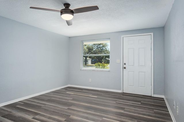 301 43RD AVENUE N, St Petersburg, FL 33703