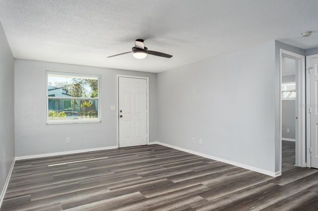 301 43RD AVENUE N, St Petersburg, FL 33703