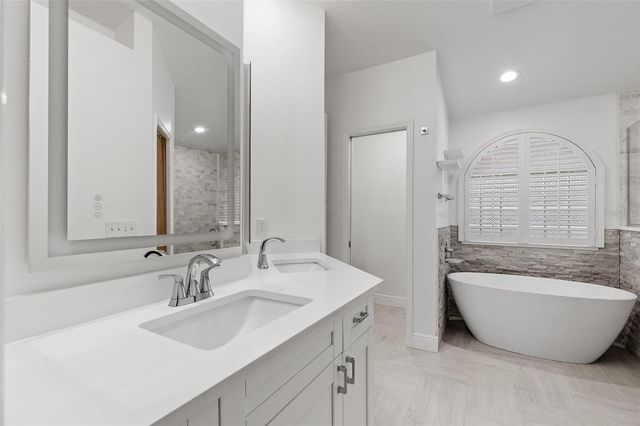 22861 STERLING MANOR LOOP, Lutz, FL 33549