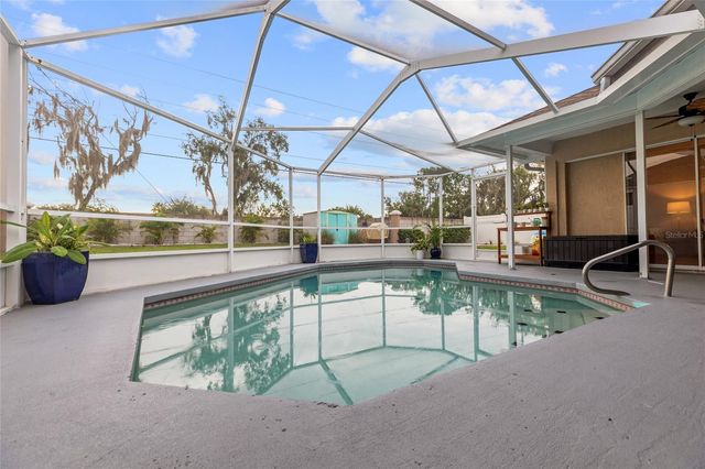 22861 STERLING MANOR LOOP, Lutz, FL 33549