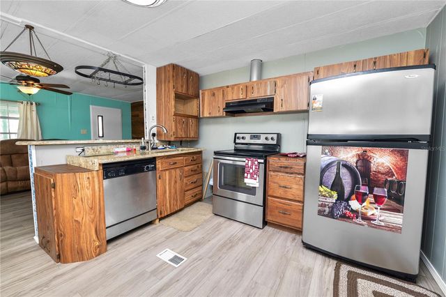 1610 REYNOLDS ROAD 330, Lakeland, FL 33801
