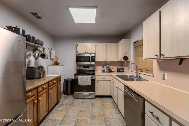 6514 ECTOR Place, Jacksonville, FL 32211