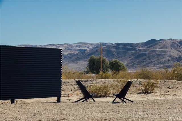 75243 Sullivan, 29 Palms, CA 92277