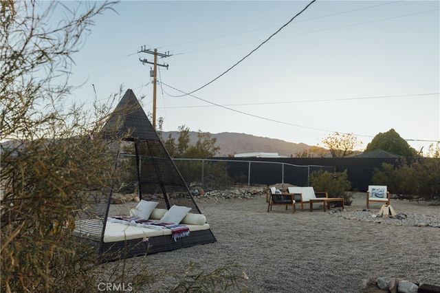 75243 Sullivan, 29 Palms, CA 92277
