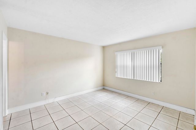 10710 Royal Palm Boulevard 2-2, Coral Springs, FL 33065