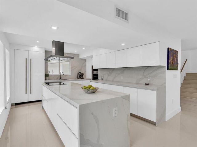 1903 Bay Drive, Pompano Beach, FL 33062