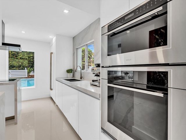 1903 Bay Drive, Pompano Beach, FL 33062